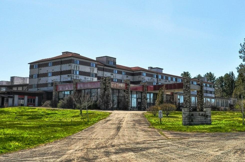 Enyészetté vált szállodák